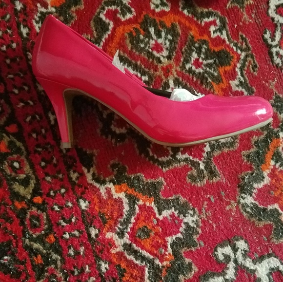 Pink pumps - Picture 3 of 3
